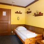 Haus Anna Appartementhaus 아파트 바트키르히하임