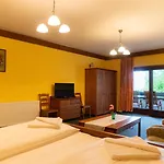 Haus Anna Appartementhaus * 바트키르히하임