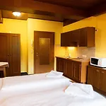 아파트 Haus Anna Appartementhaus 바트키르히하임