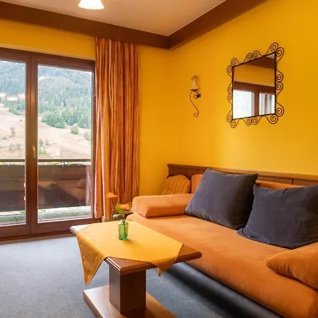 Haus Anna Appartementhaus 公寓 巴德小基希海姆