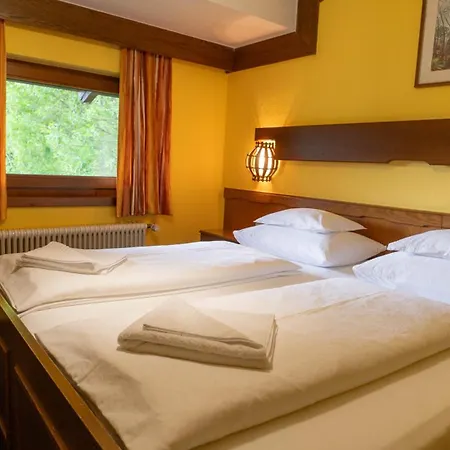 Haus Anna Appartementhaus * 巴德小基希海姆