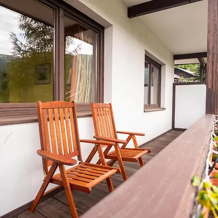 Haus Anna Appartementhaus 아파트 바트키르히하임